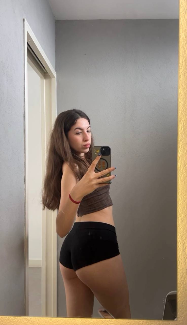 Amber in her underwear in Sao Miguel de Tucuman