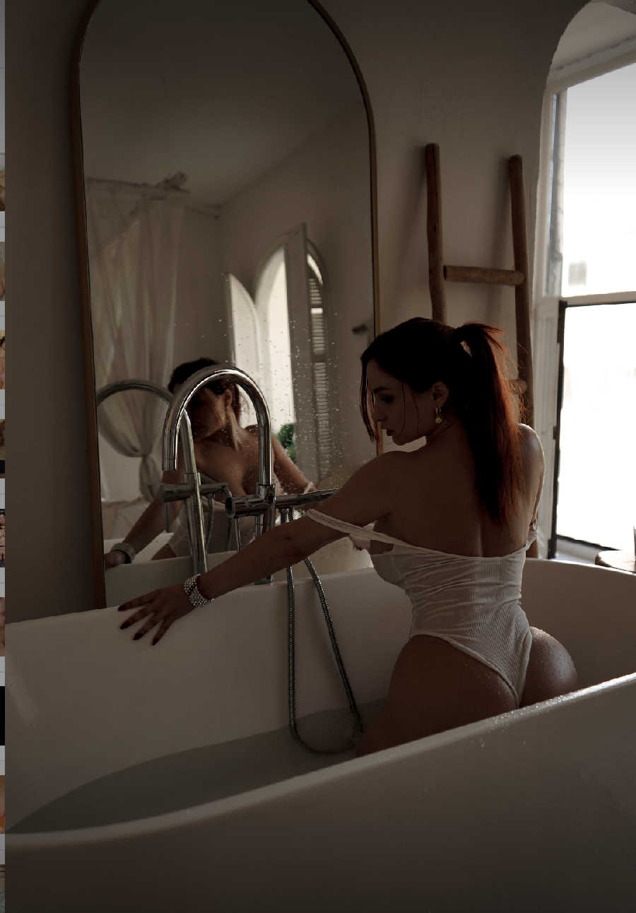 A playful frame from Miranda Faith nude — online in Sao Miguel de Tucuman