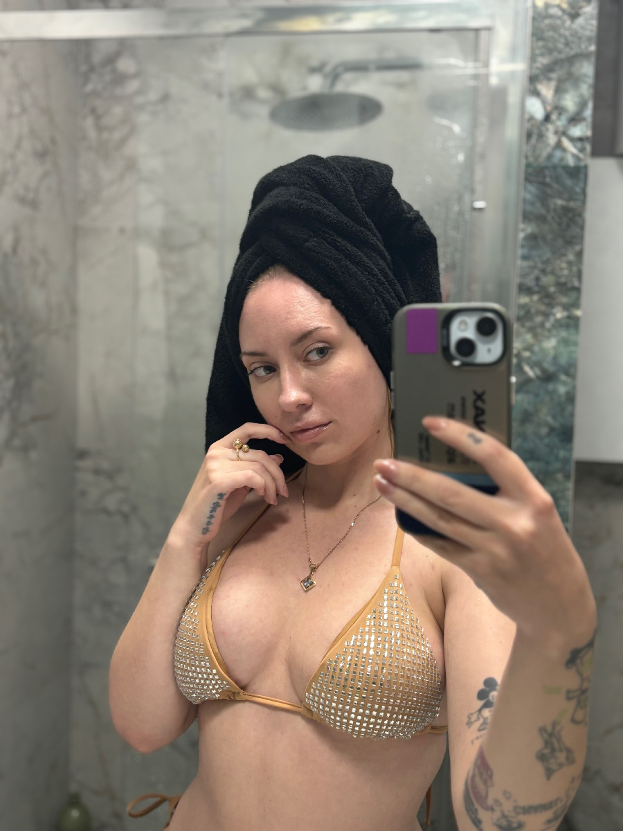 Nude girl KateV in Sao Miguel de Tucuman