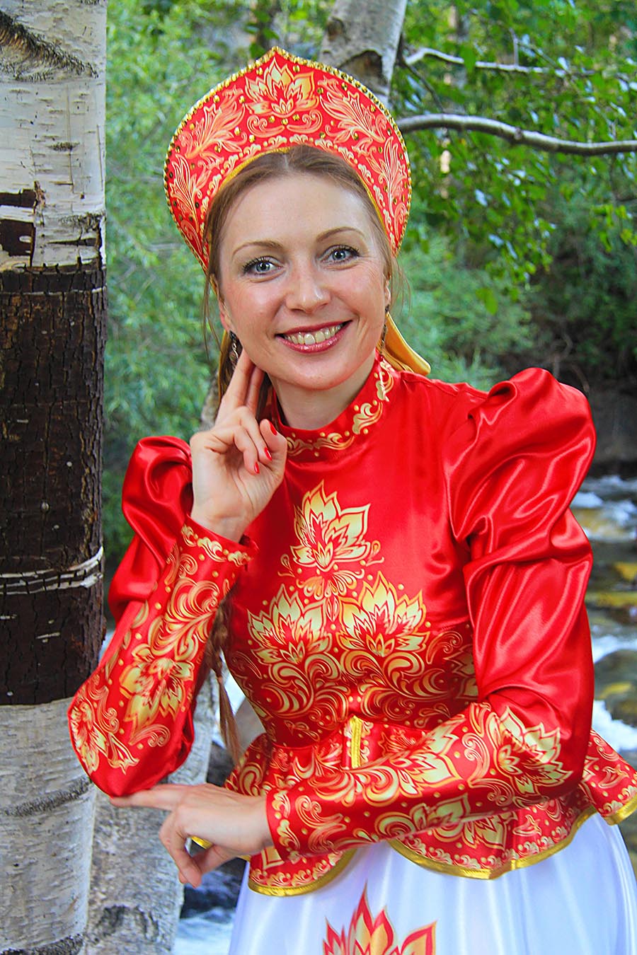 Women in Slavic costumes in Sao Miguel de Tucuman
